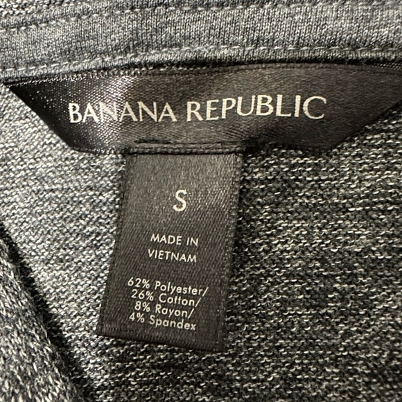 🛍️Banana Republic gray cropped hoodie with New never worn. - Picture 5 of 6